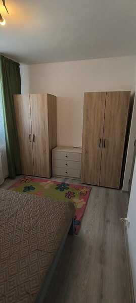 Parc Drumul Taberei langa statia de metrou